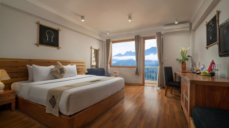 Deluxe Room with mountain view