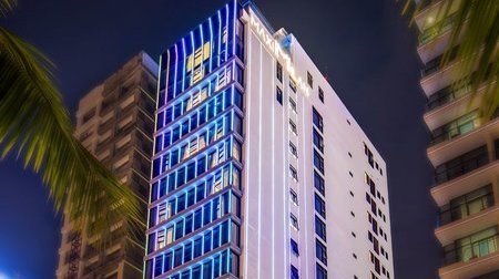 Maximilan Danang Beach Hotel