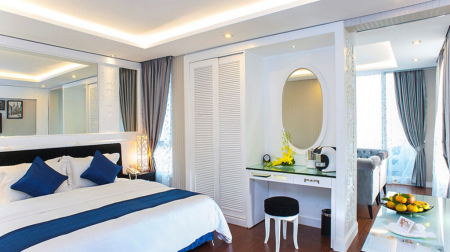 Deluxe Double with City view (St. Joseph)