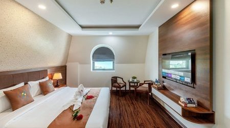Deluxe Ocean  with Balcony