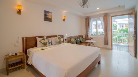 Deluxe Double Pool View