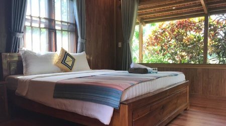 Cottage with Garden View