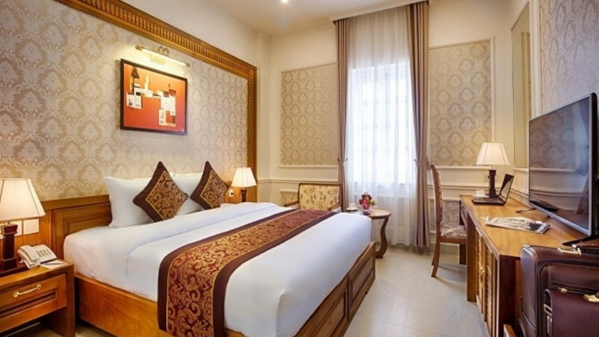 Phòng Deluxe Double/Twin tại khách sạn Riverside Quang Binh 3 sao