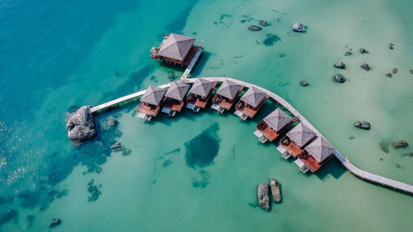 rocks-beach-boutique-bungalows-627881a38a450.jpg