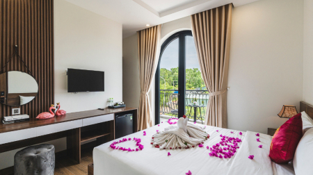 Deluxe Double Balcony