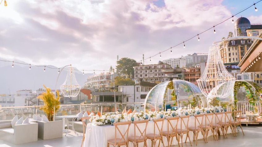 Tổ chức sự kiện hoặc tiệc cưới nhỏ trên sân thượng
