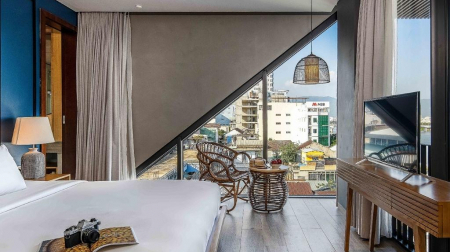 Central Deluxe Twin with City view