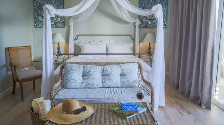 Courtyard Family Room