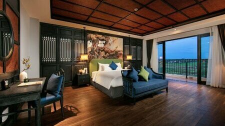 Shining Suite River View