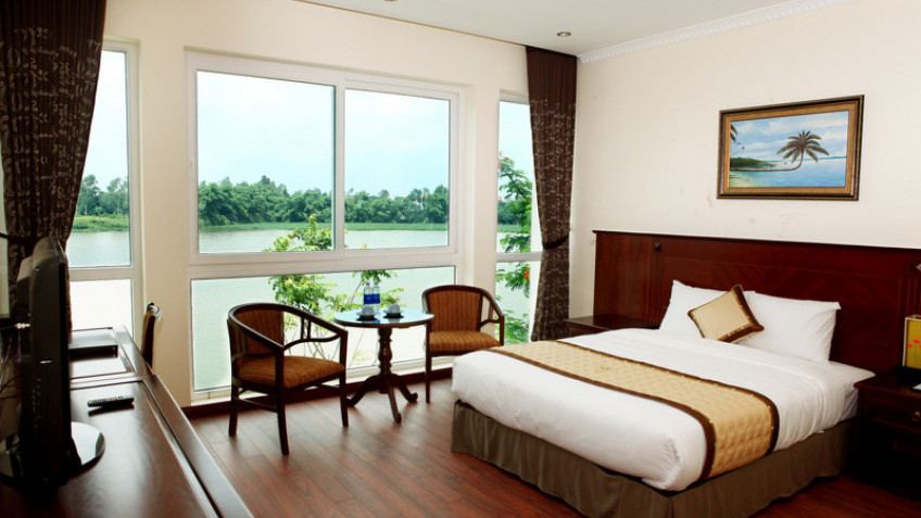 Sông Hồng Resort