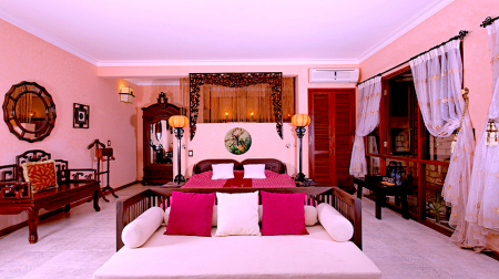 Deluxe Suite Hướng Vườn