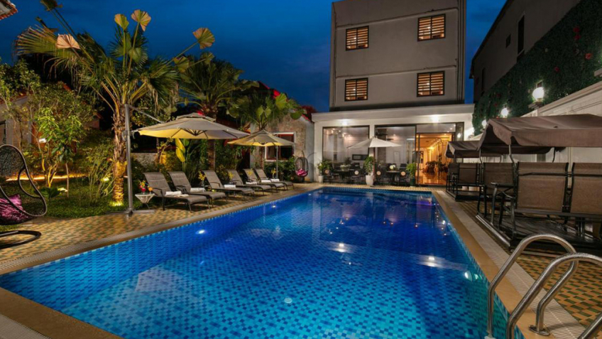 Hồ bơi Tam Cốc Holiday Hotel & Villa