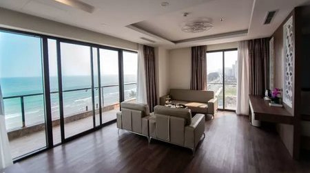 Phòng Premium Suite Balcony Sea View
