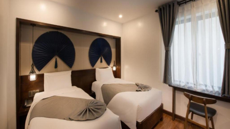 Premier Deluxe King Bed