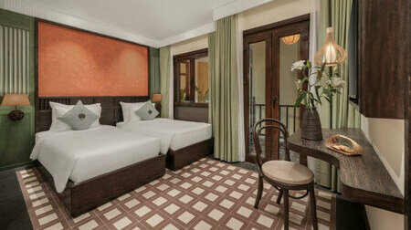 Signature Lantern Room