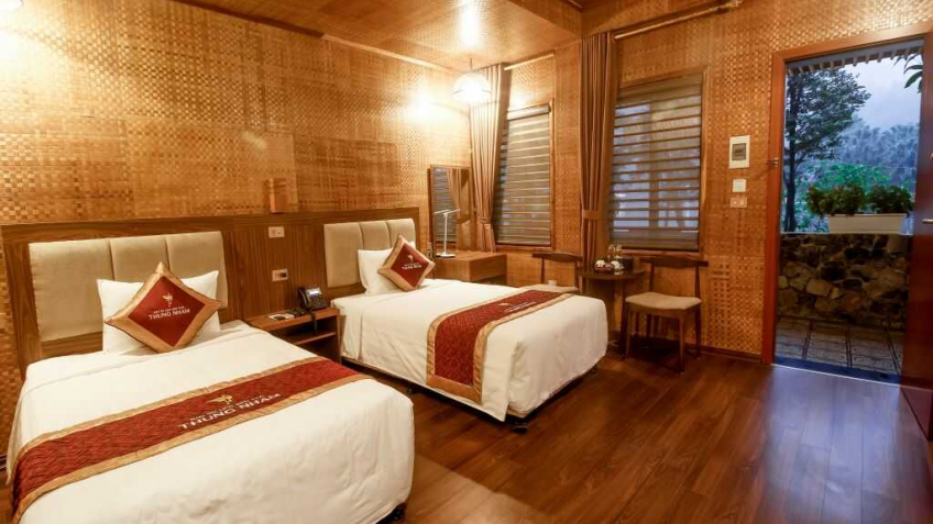 Deluxe Twin Room Tại Thung Nham Resort 4*