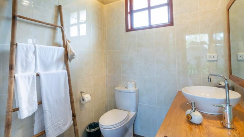 Phòng Tắm Premium Executive Bungalow Tại Topas Ecolodge Resort