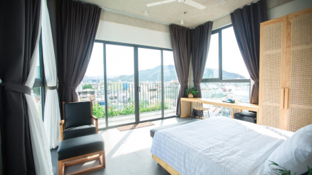 Deluxe Double Bed with Balcony