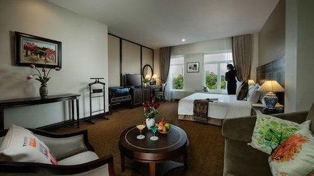 Phòng Suite Lake View