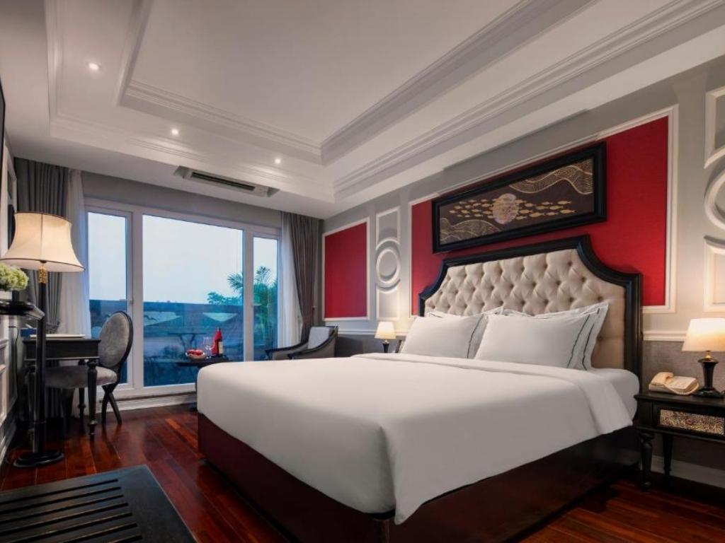 Phòng Junior Suite tại khách sạn Acoustic Hanoi