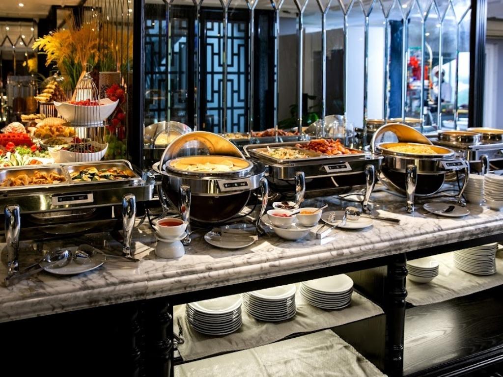 Quầy Buffet tại Acoustic Hanoi Hotel & Spa