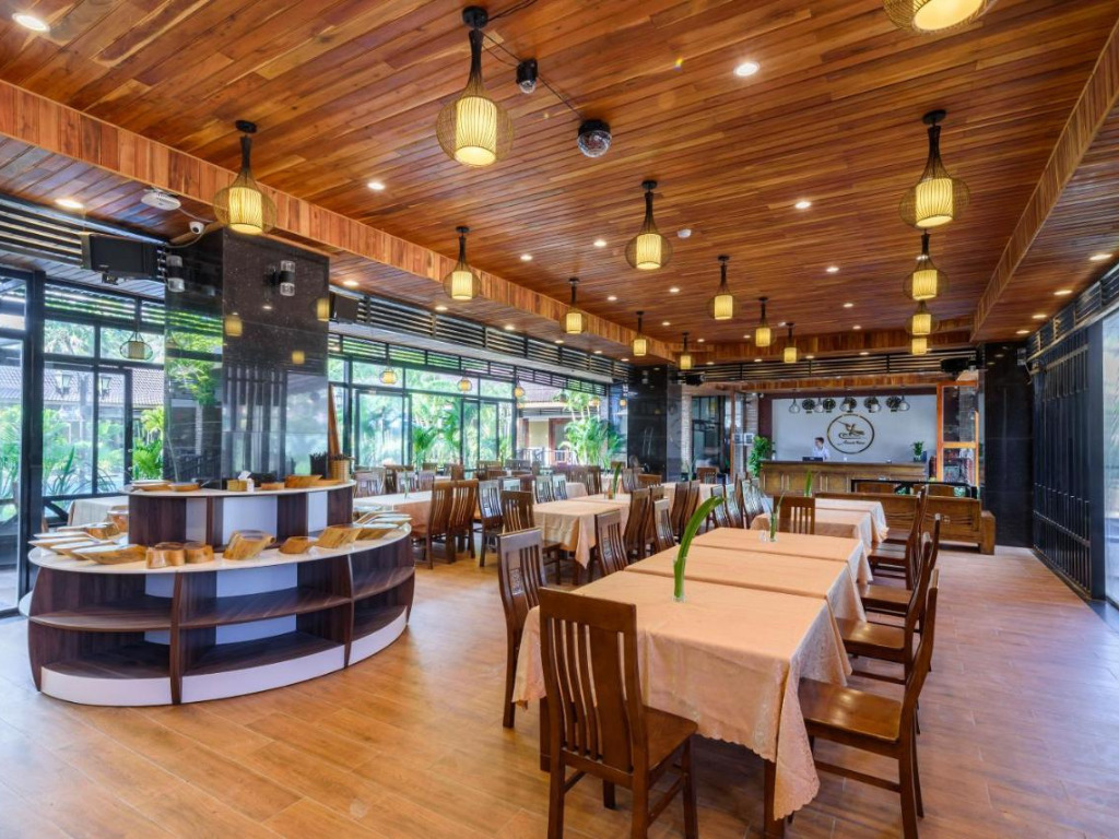 Nhà Hàng Tại Ahaveda Resort Phú Quốc