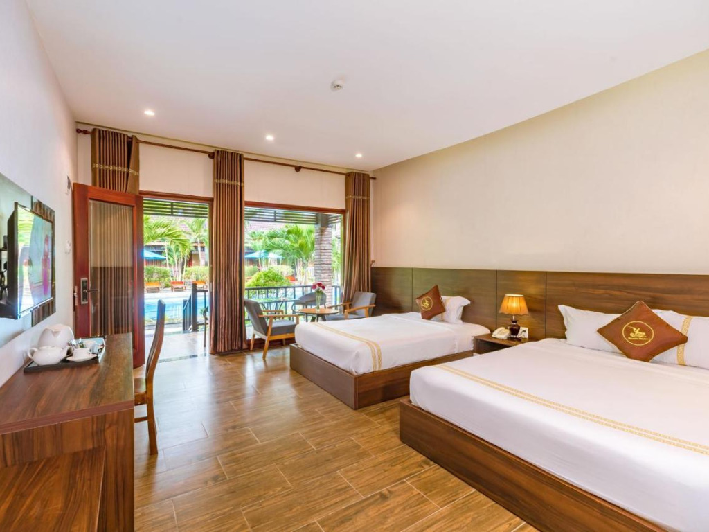 Phòng Family Bungalow Pool View Tại Ahaveda Resort Phú Quốc