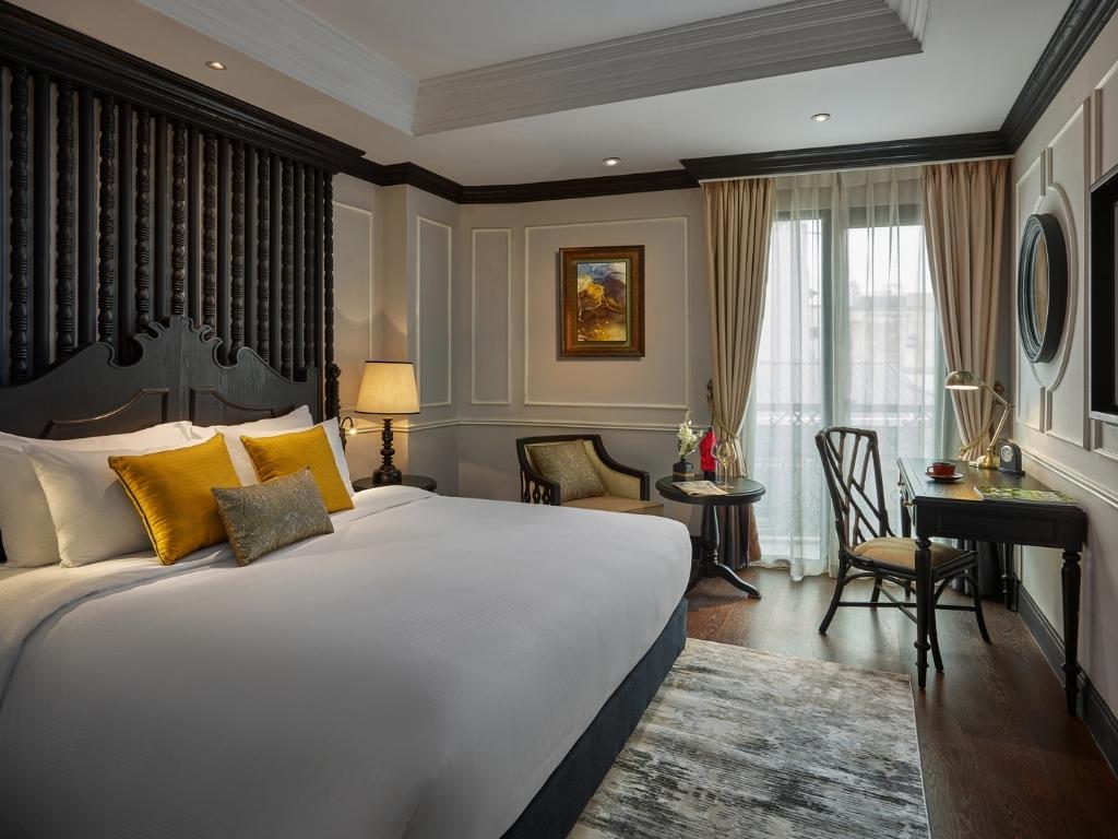 Phòng Balcony Deluxe tại AIRA Boutique Hotel Hanoi