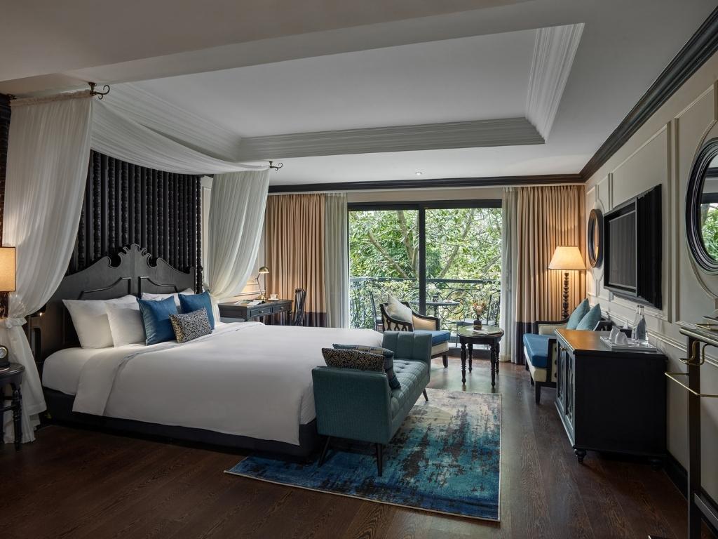 Phòng Balcony Aira Suite tại AIRA Boutique Hanoi Hotel