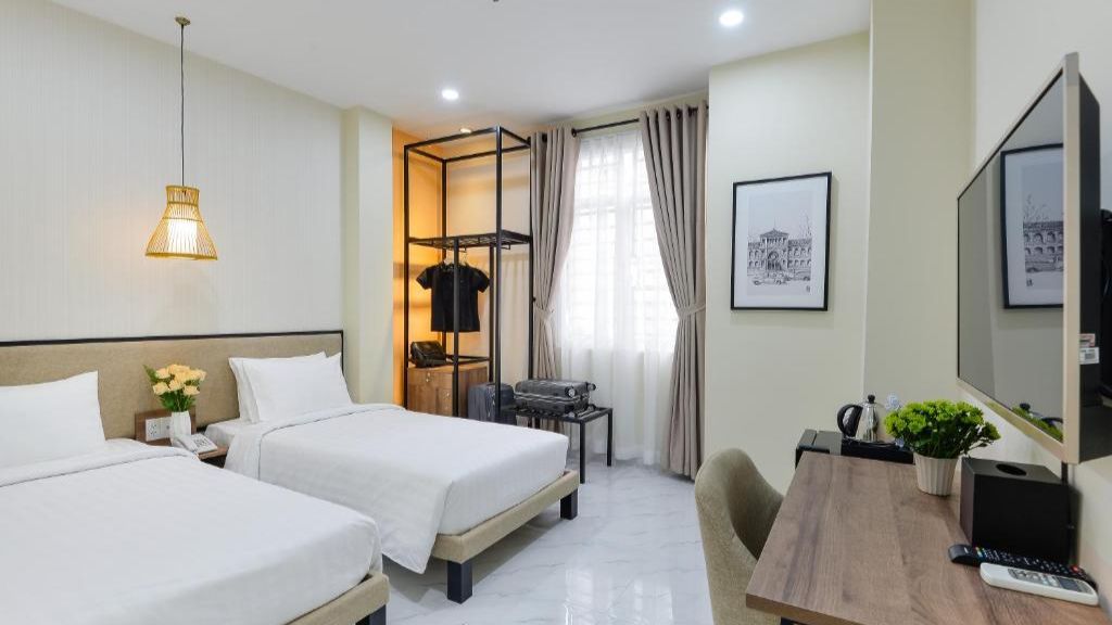 Phòng Deluxe Twin Room khách sạn Akoya Saigon Central