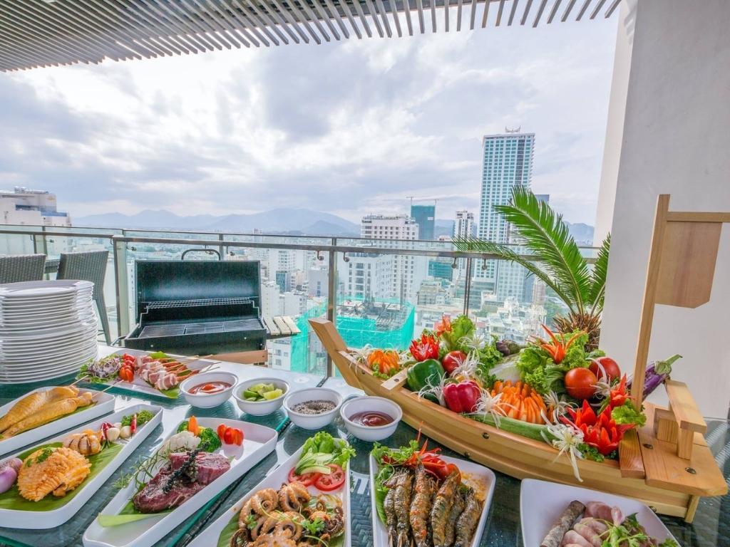 Quầy Buffet tại Alana Nha Trang Hotel 4 sao