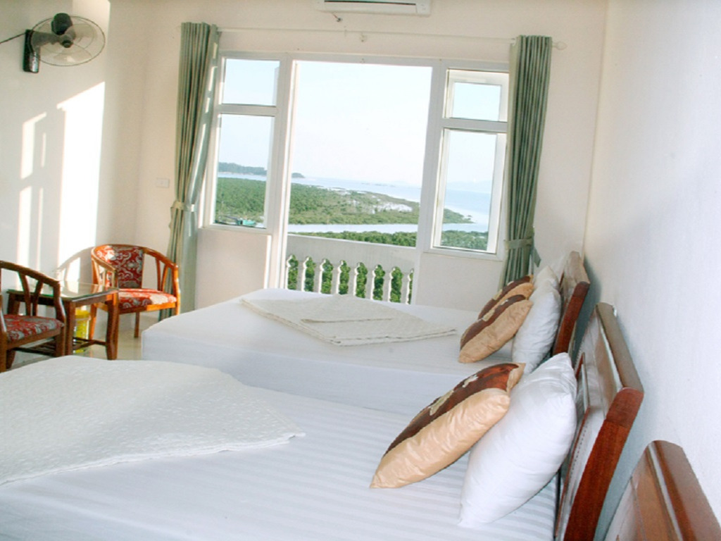 Phòng Deluxe Twin Khách Sạn Tại Ann Quảng Ninh