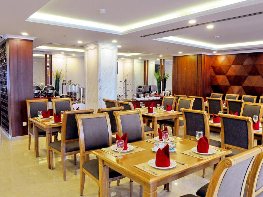 Nhà Hàng Apus Hotel Nha Trang 4 Sao