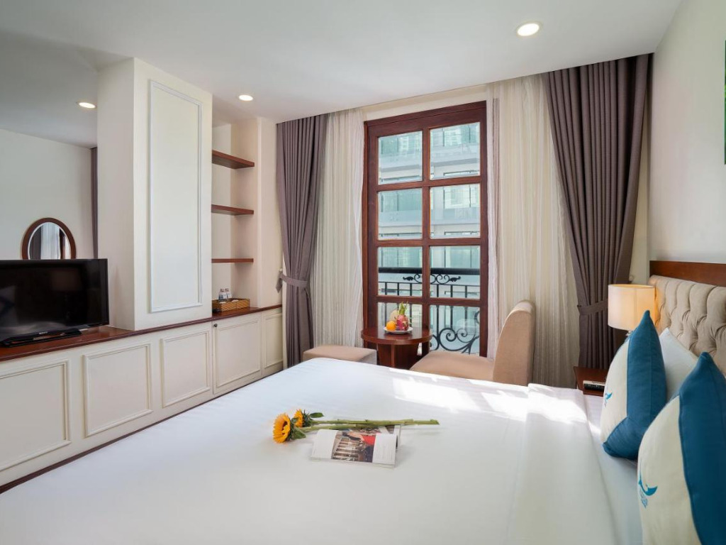 Phòng Senior Hướng Thành Phố Tại Apus Nha Trang Hotel