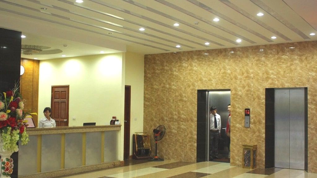 Quầy lễ tân khách sạn