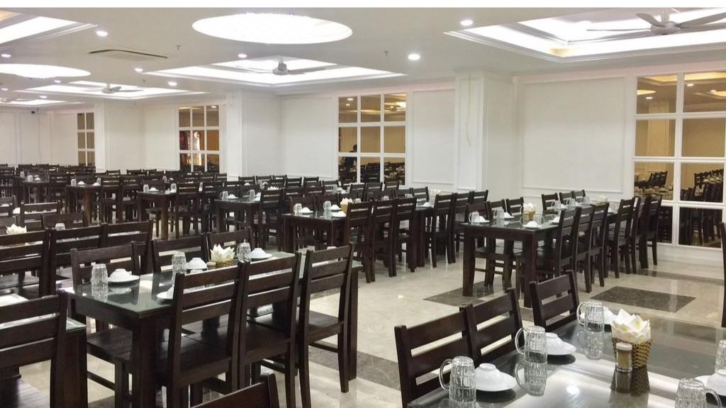 Nhà hàng trong khách sạn