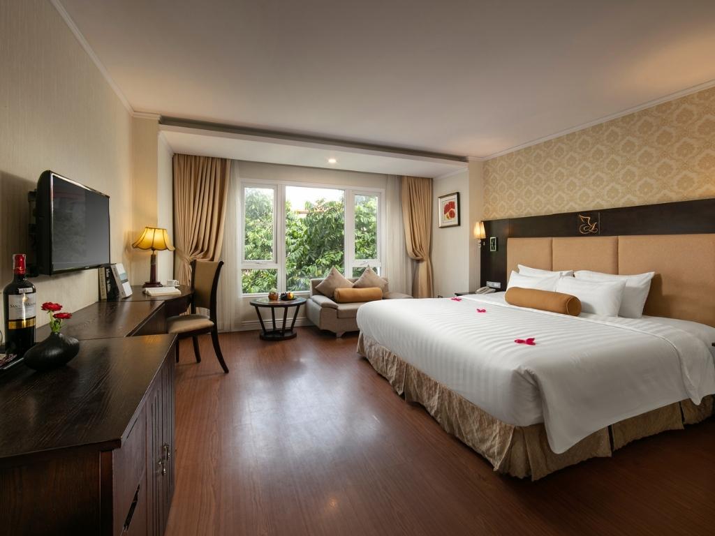 Phòng Junior Suite City View tại Beryl Palace Hotel and Spa 3 sao