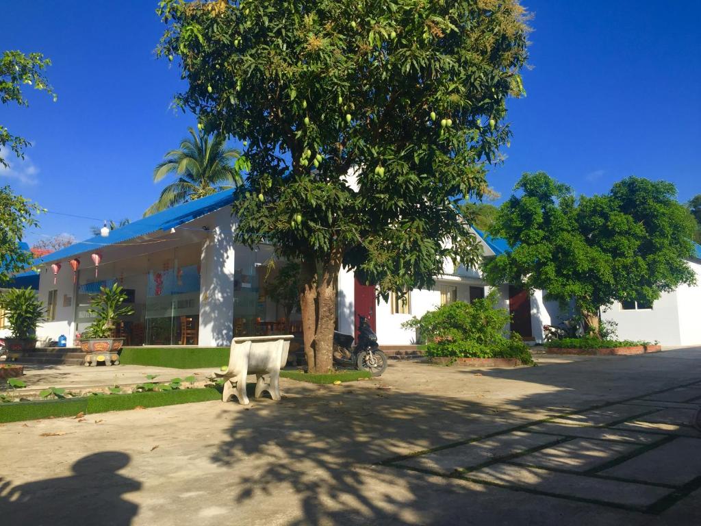 Bungalow Hotel Côn Đảo over view