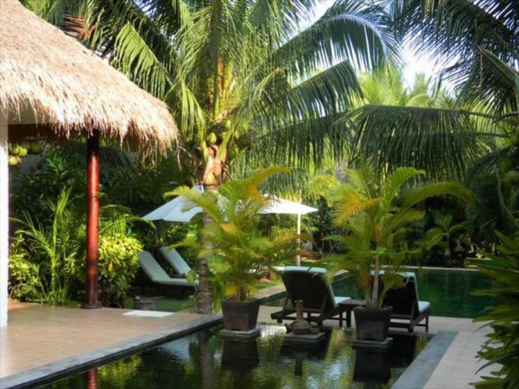 Sân vườn Chàm Villas Resort Phan Thiết