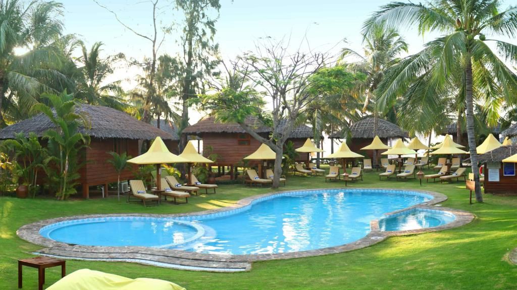 Hồ bơi ngoài trời