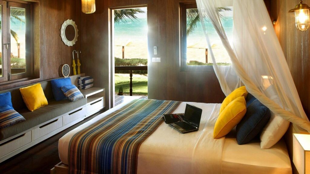 Giường  ngủ rộng, có sofa