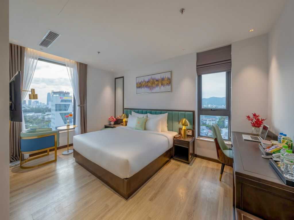 Luxury King Mountain & Sea View Tại Khách sạn Cordial Grand