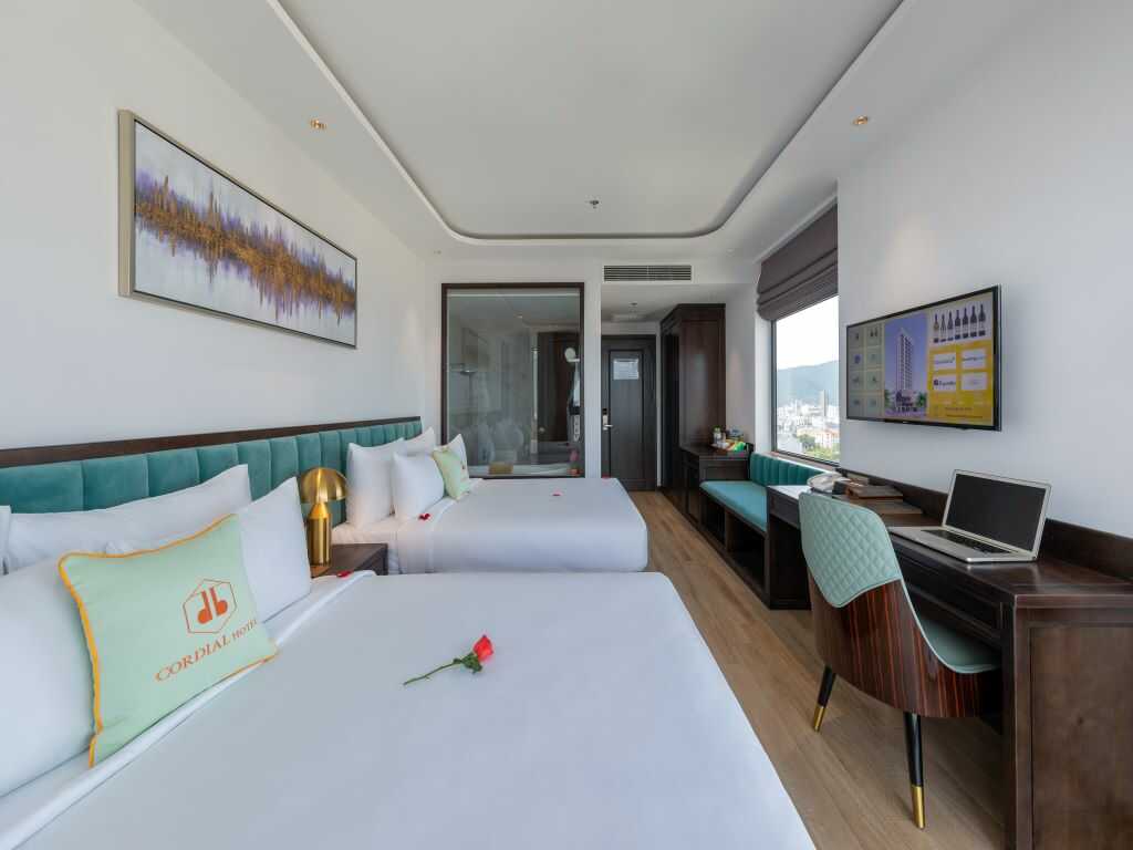 Luxury Twin City View Tại Hotel Cordial Grand 4*