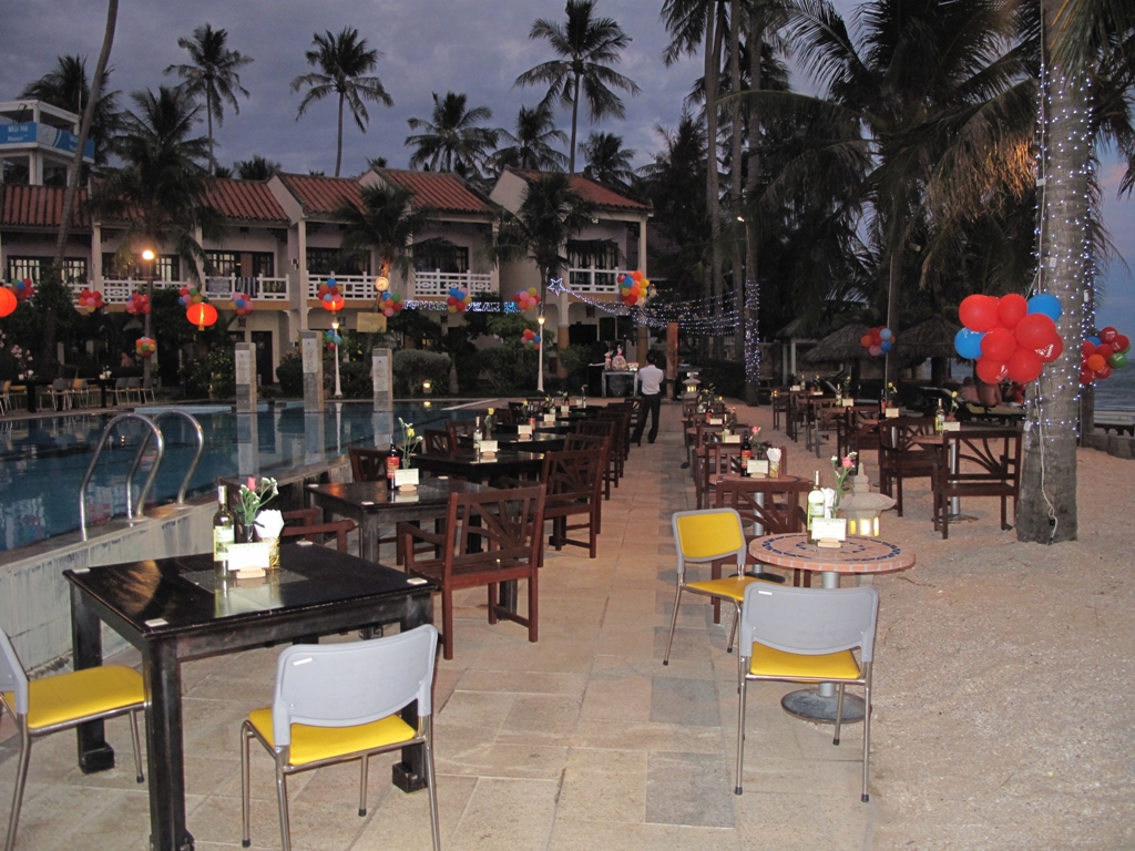 Tiệc ngoài trời Dynasty Mũi Né Beach Resort Phan Thiết