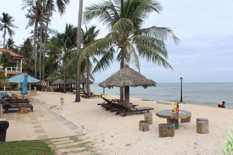 Bãi biễn Dynasty Mũi Né Beach Resort Phan Thiết