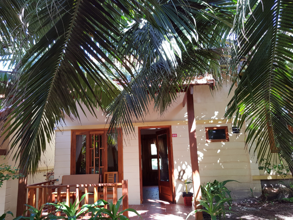 Cảnh Quan Free Beach Resort 3 Sao