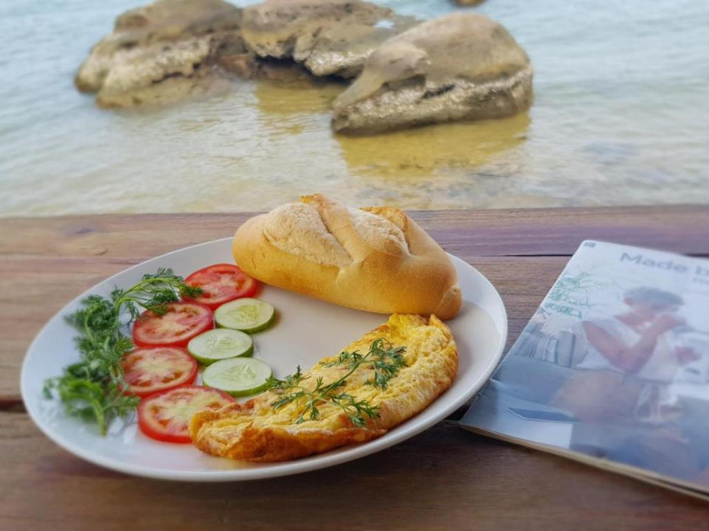 Bữa Sáng Tại Free Beach Resort 3 Sao