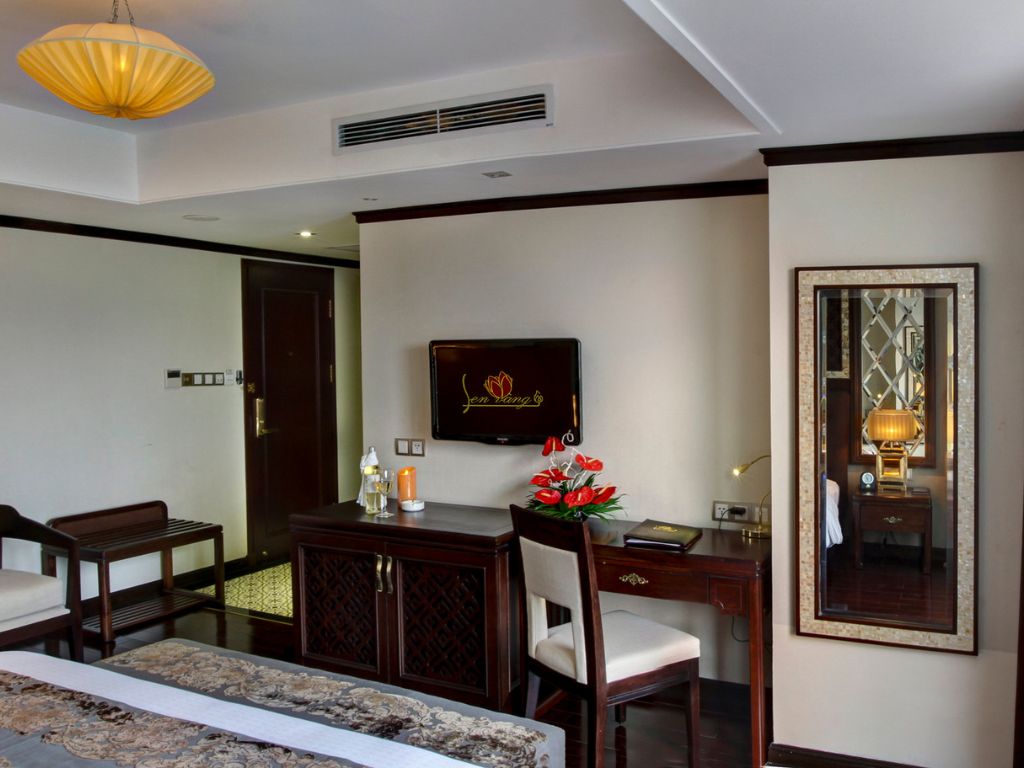 Junior Suite tại Hotel Golden Lotus Luxury