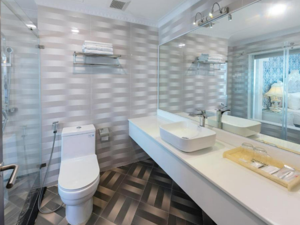 Phòng Tắm Tại Phòng Nghỉ Khách Sạn Golden Rose Đà Nẵng