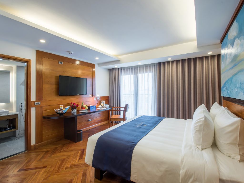 Phòng Hai Bay Suite Blacony City View tại Hotel Hai Bay Hà Nội